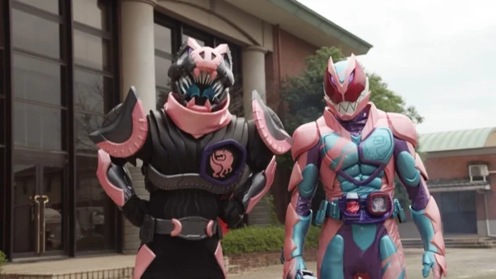 Buy and sell Kamen Rider Revice movies cheap and complete (5)