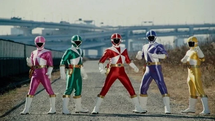 Buy and sell Kyuukyuu Sentai GoGoFive movies cheap and complete (4)