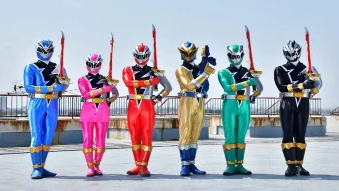 Buy and sell Power Rangers Dino Fury movies cheap and complete (4)