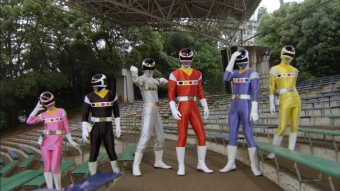 Buy and sell Power Rangers in Space movies cheap and complete (5)