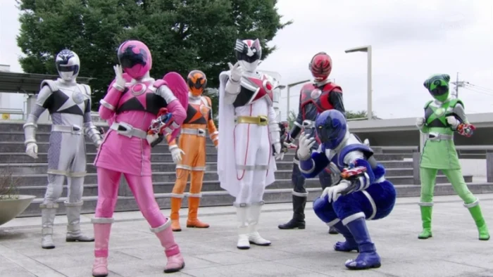 Buy and sell Uchu Sentai Kyuranger movies cheap and complete (3)